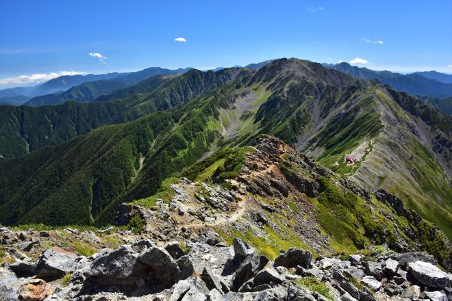 間ノ岳に続く登山道