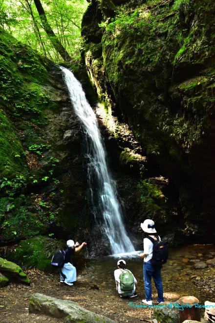 御岳山綾広の滝