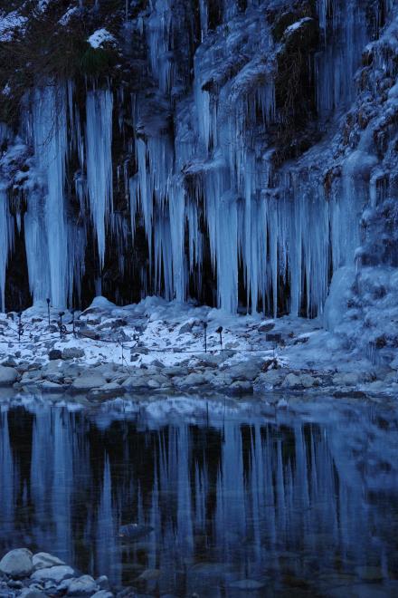 18三十追の氷柱.JPG