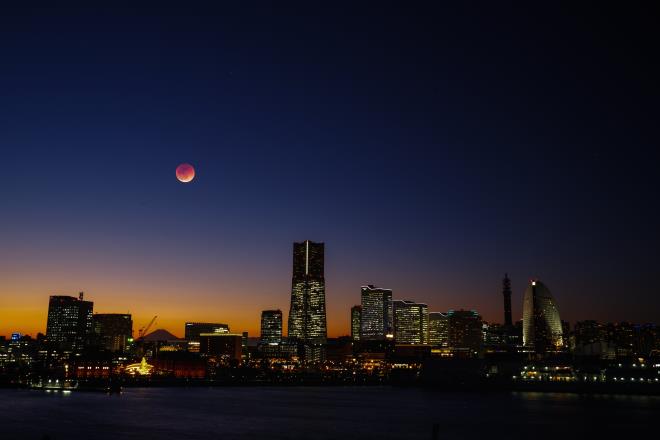 18横浜夜景とSBBL.jpg