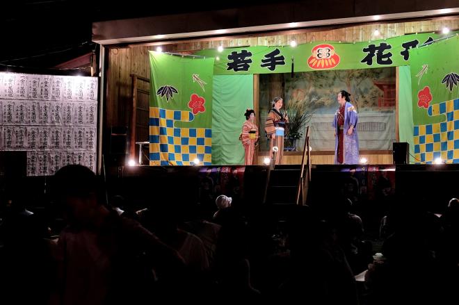 まだ　こんな世界があるのね